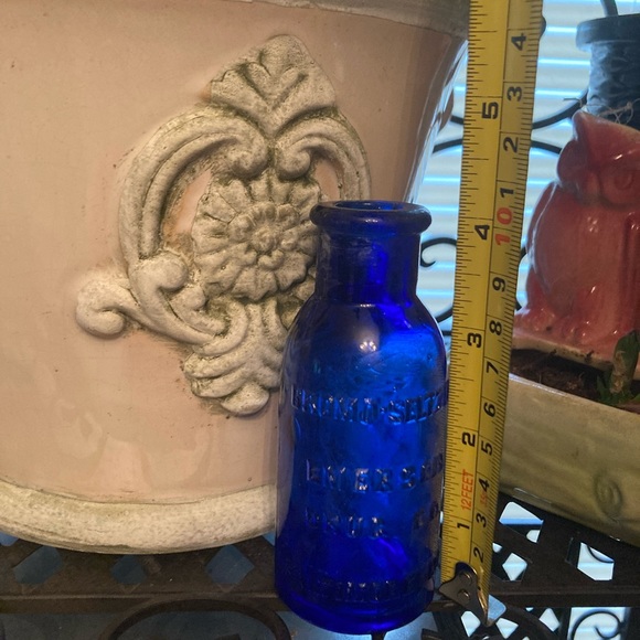 Beautiful Cobalt Blue Antique Medicine Bottle - Picture 7 of 10